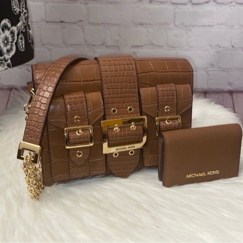 Michael Kors HAYDEN Messenger/JET SET Small Flap Wallet 2pc Set